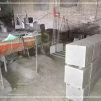 کارگر و استادکار موزائیک سازی