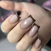 تخفیف 50درصدی کاشت و آموزش ناخن فقط۳۸۰تا اخر هفته