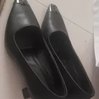 کفش سایز ۳۹
