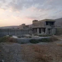 یک زمین چهار دیواری به فروش میرسد