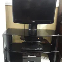 ال سی دی ۳۲ اینچ LG  با میز