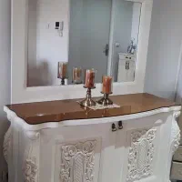 کنسول کرم رنگ کلاسیک