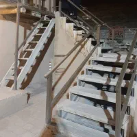 نظافت داخل منزل و راه پله مشاعات درمنطقه ده واطراف