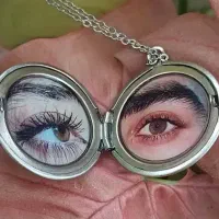 آویزچشم|بدلیجات|شیراز, شهرک مهرگان|دیوار