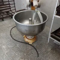 خمیر گیر(مکینه) ۶۰ کیلویی بادیگ استیل