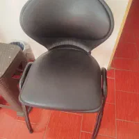 صندلی چرم وفلز اداری قیمت هر عدد ۳میلیون