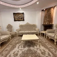 مبل استیل ۹ نفره و میز نهارخوری ۸ نفره و ویترن
