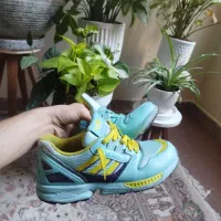 کتونی فیروزه ای ۲۰۲۰