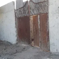 چهاردیواری ۲۰۰ متر بر میدان ولیعصر