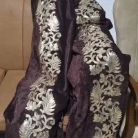 دوعدد پنل با چوب پرده