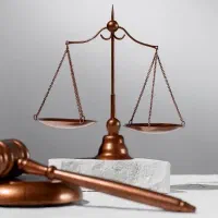 مشاوره با وکیل آنلاین (شروع از۱۵۰ هزار) + ۱۵٪تخفیف