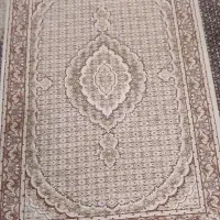 فرش کاملا سالم وتمیز