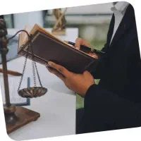 وکیل پایه یک دادگستری و مشاور متخصص حقوقی