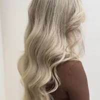 اموزش و‌خدمات رنگ لایت و کراتین مژه ناخن