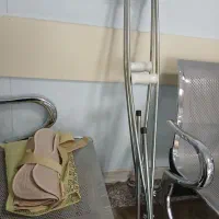 عصای زیر بغل و زانو بند طبی ، رایگان