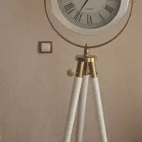 ساعت ایستاده