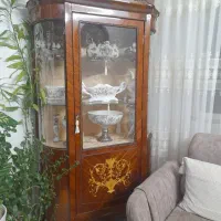 ویترین معرق کاری براق سالم وتمیز