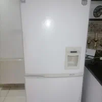 یخچال نیمه فریزر