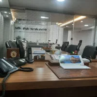 شیشه سکوریت در حد نو با کرکره