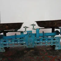ترازو قدیمی ۱۰ کیلویی  چدنی مرغی ها برنجی