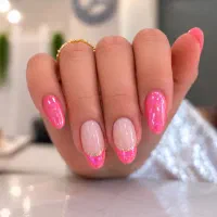 کاشت و ترمیم حرفه ای ناخن
