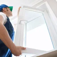 استخدام‌ استادکار و کارگر