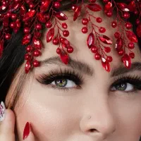 اکستنشن مژه و لیفت ولمنیت ابرو و مژه