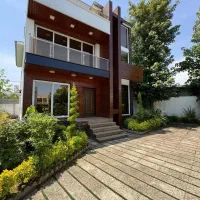 ویلاتریبلکس ۳۰۰ متر درشهرک بااصالت درمنطقه جنگلی