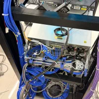 فروش سرور ایده‌آل برای VoIP و نرم‌افزار حسابداری
