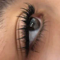 تخفیف کاشت مژه هیدن یا هالیودی