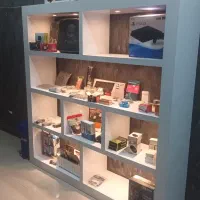 ویترین مغازه