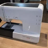 چرخ خیاطی برنینا ۲۰