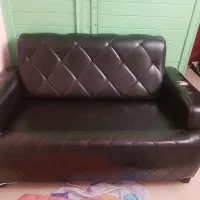 مبل دو نفره چرمی .