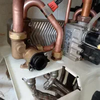 نصب تعمیرات کولرگازی پکیج آبگرمکن اجاق گازلباسشویی