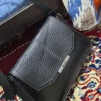 کیف مارک رنگ مشکی نو