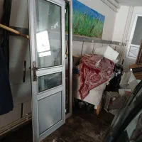 درب سرویس یا بیرون