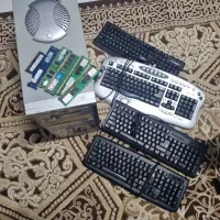 تعدادی رم و کیس و کیبورد