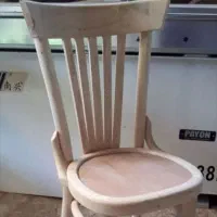 صندلی چوبی