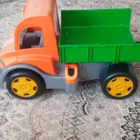 کامیون واسباب بازی