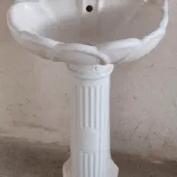روشویی با پایه