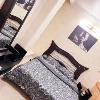 دوخواب مبله طبقه اول با کلیه امکانات.دو خوابه