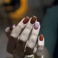 ارایه خدمات حرفه ای ناخن،بابهترین متریال وکیفیت