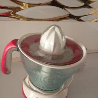 آب پرتقال گیری و لیمو