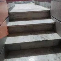 نظافت منزل و راه پله و پارگین وپرستار در بیمارستان