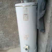 آبگرمکن ایستاده سالم کم کار در حد نو