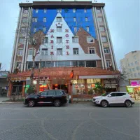 دو نفر پرسنل برای هتل یک اقا و یک خانم نیازمندیم