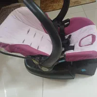 صندلی ماشین و کریر