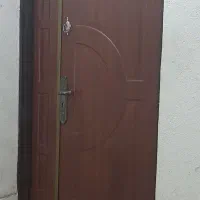 درب ورودی آپارتمان