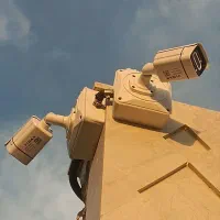 دوربین مداربسته و دزدگیر اماکن