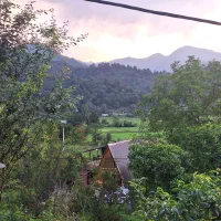 اجاره کلبه سوییسی جکوزی دار در دل جنگل